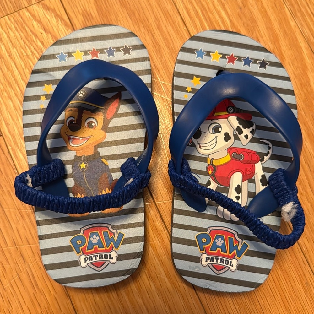 Free* Paw Patrol Sandals sz 5/6